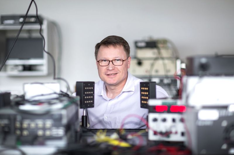 Researchers developing a terahertz communication