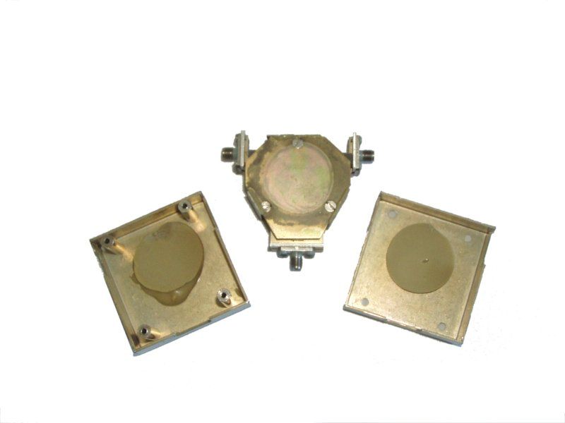 Disassembled ferrite RF circulator