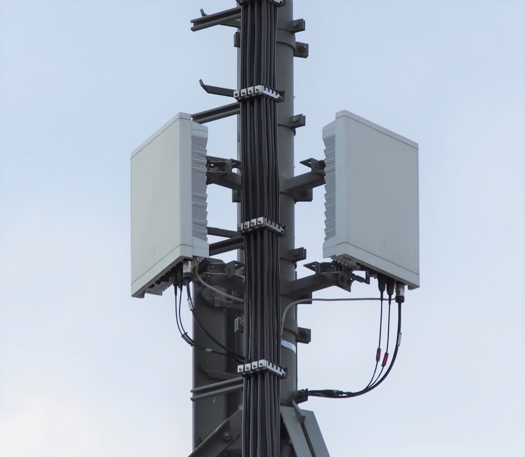 c-band-suits-large-active-antenna-arrays