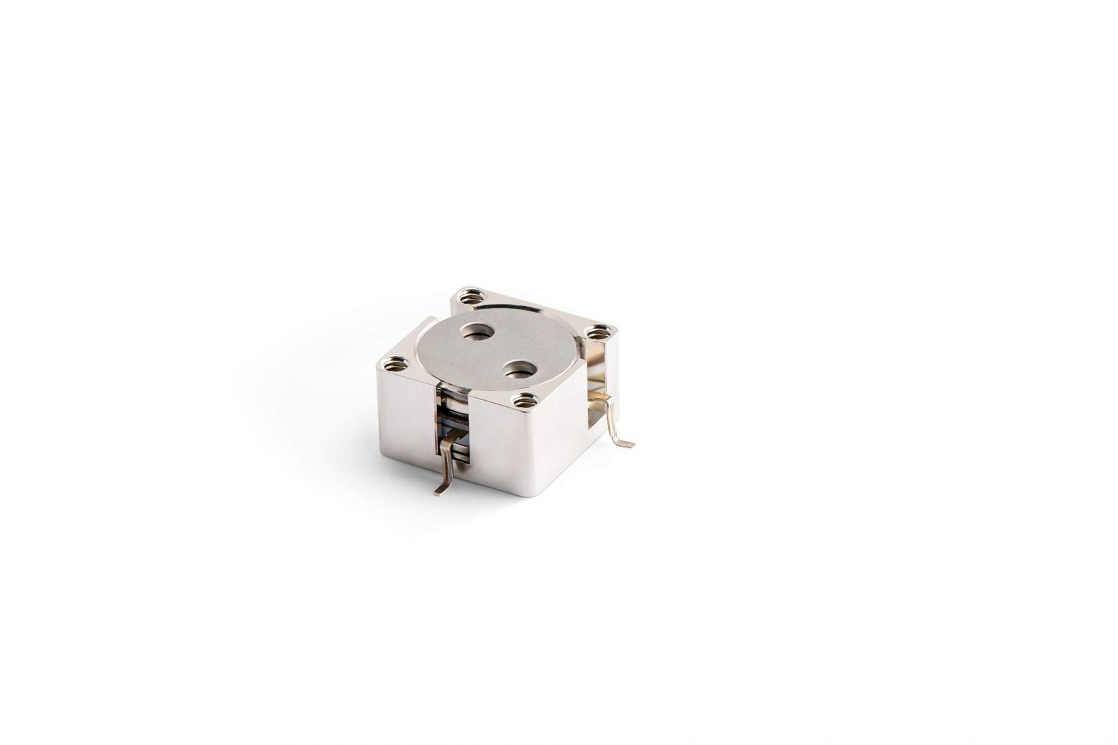 HzBeat compact drop-in RF circulator with pin/tab RF launches, product photo on white background