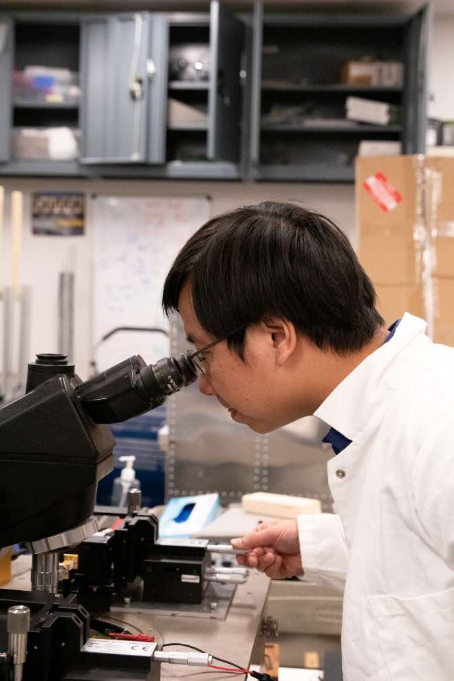 Microwave laboratory with RF instrumentation