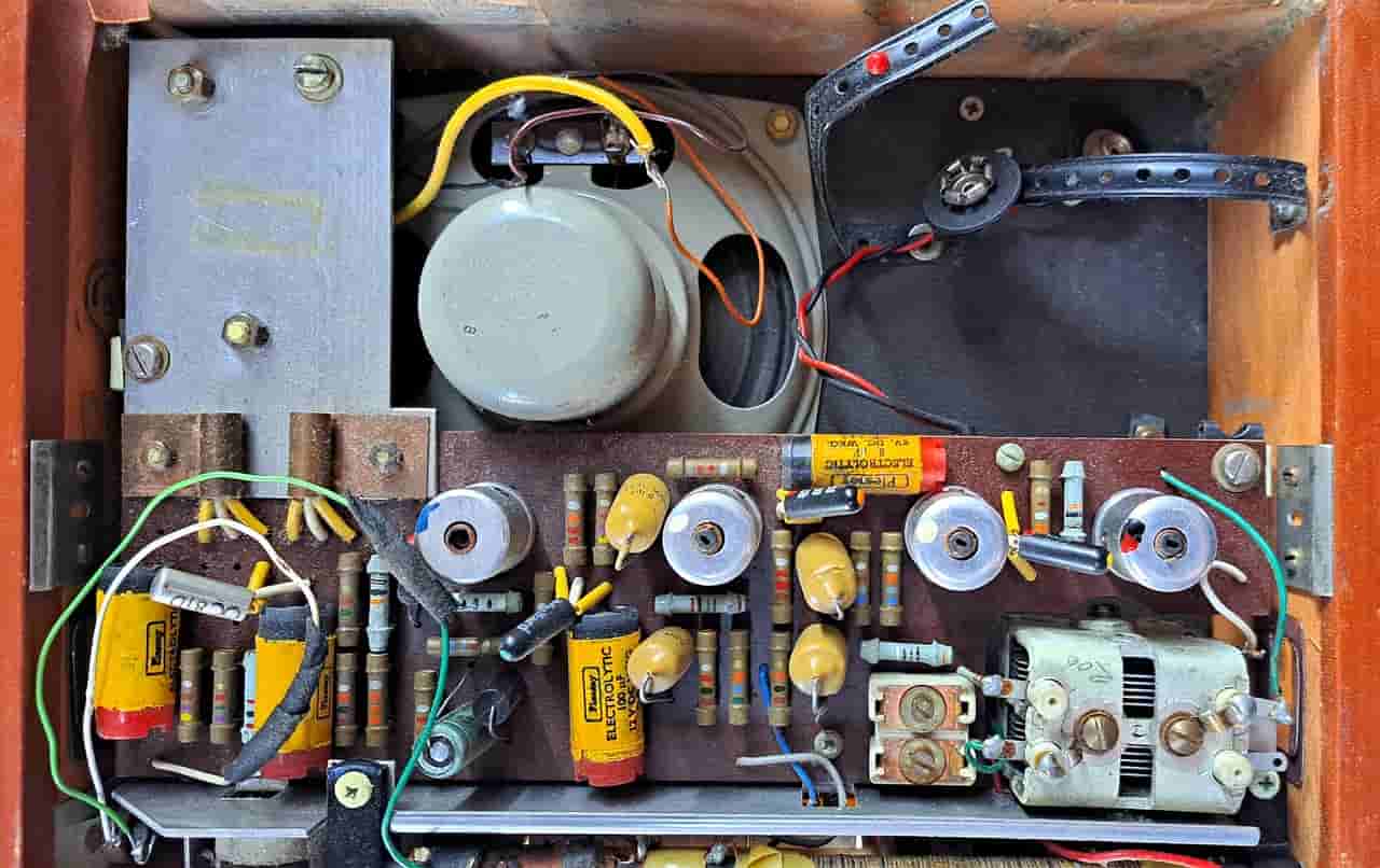 RF radio discrete components and circuit board