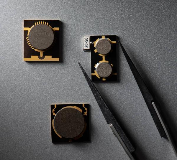 rf microstrip circulator isolator